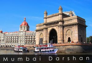 Artha Travels’ Mumbai Darshan cab parked at Gateway of India for sightseeing tour